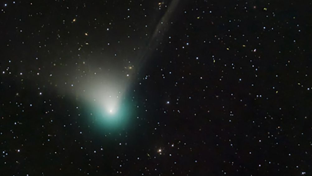 Zelená kometa se blíží k Zemi. Vidět snad bude i pouhým okem